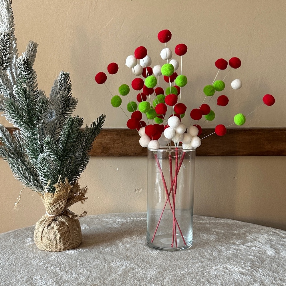 Hobby Lobby grinch Red, Green, and White Pom Pom Bouquet (4)